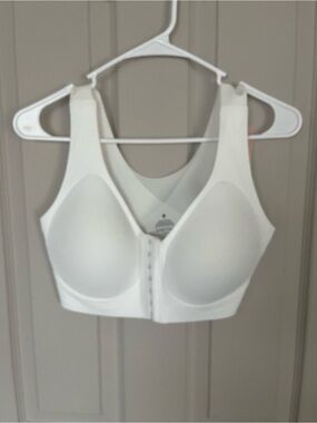 Luna Hug Front-Closure Support Bra in White, L/G, NWT